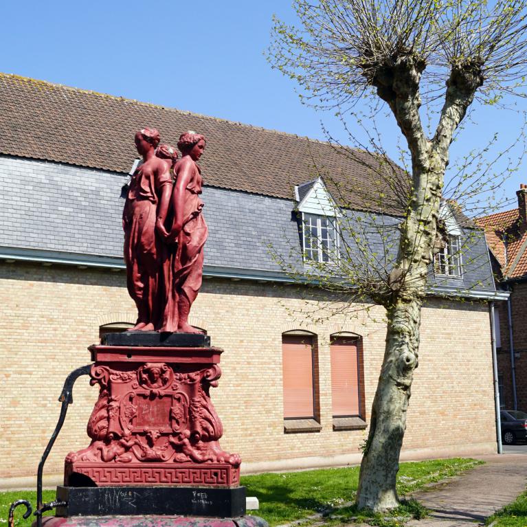 Statue fontaine