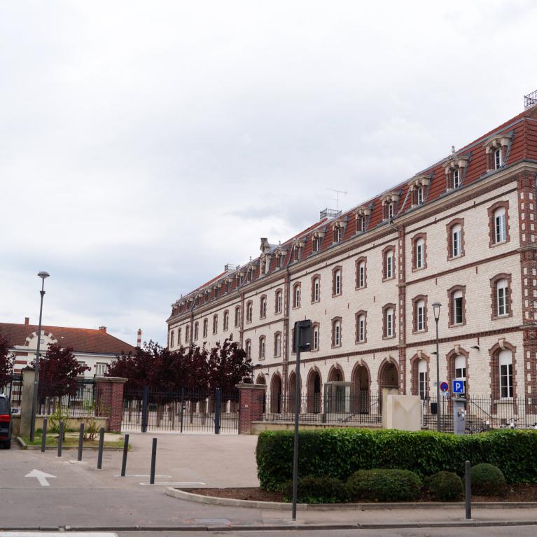 Caserne