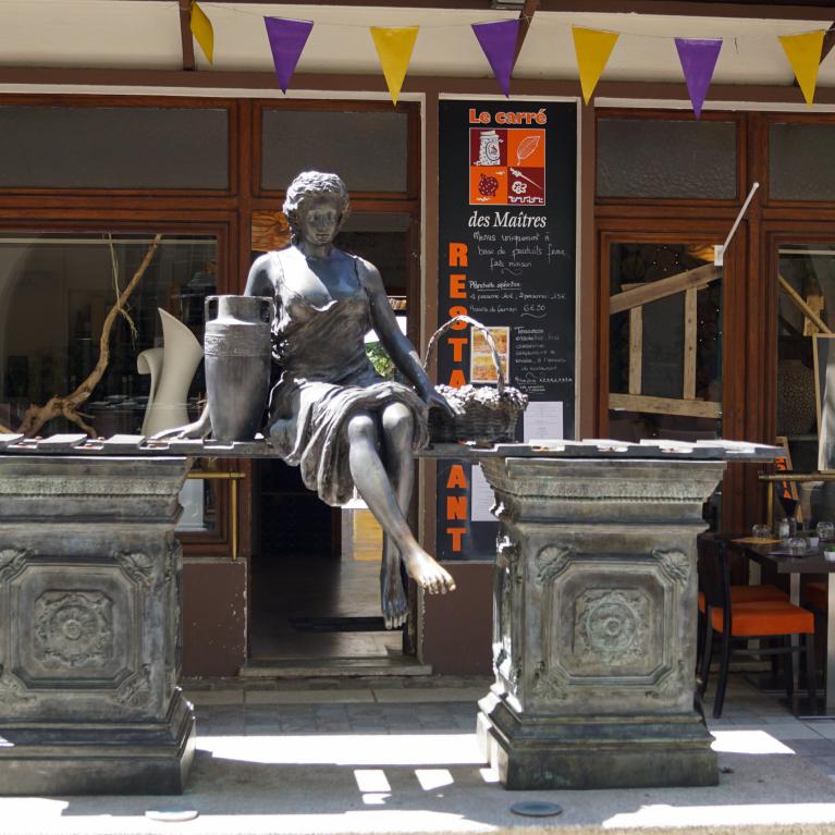 La Femme au Banc