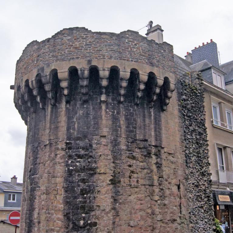 Tour Saint Sauveur