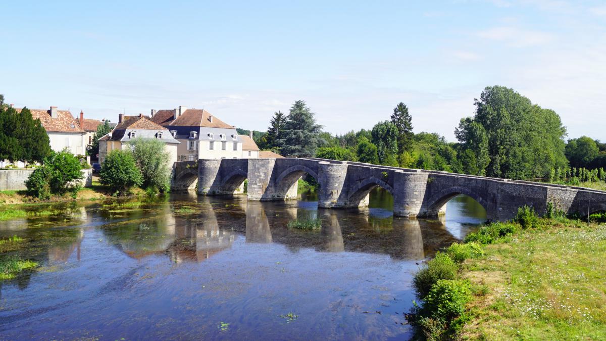 Vieux pont sur la Gartempe