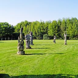 Statues de bois
