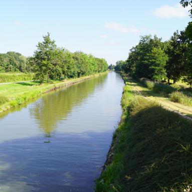 Canal latéral à la Loire